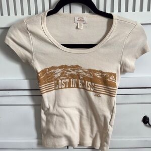 Wrangler Cream Fitted Graphic Tee